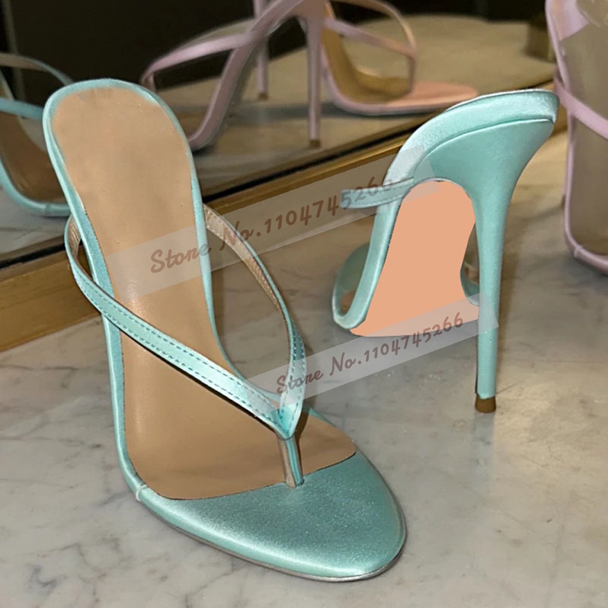 Slip Dress Satin - Jasnozielone satynowe klapki na szpilce z